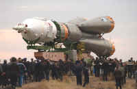 2002 TMA1 rollout.jpg (48583 octets)