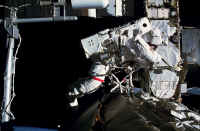 2003 jan EVA.jpg (86367 octets)