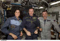 2007 iss014e16258.jpg (326407 octets)