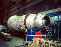 module russe zarya usine 03.jpg (48224 octets)
