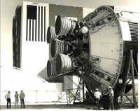 annexe17 KSC saturn5 19 avril 1976 03.jpg (79960 octets)