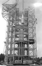 MSFC saturn1 tower 162883.jpg (529158 octets)