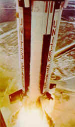 saturn1 SA5 lancement 03.jpg (43522 octets)