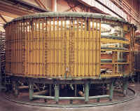 saturn5 S4B fabrication jupe avant.jpg (498411 octets)