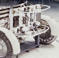 LM pallette sur rover.jpg (235968 octets)