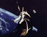 GT12 S66-62939.jpg (725951 octets)