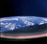 g10_s66_45688.jpg (247636 octets)