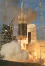 2004 delta 4H launch 03.jpg (49108 octets)