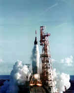 LC14 KSC-62PC-0078-02.jpg (249786 octets)