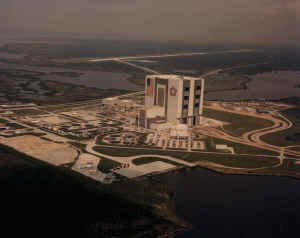 1977 KSC-377C-0207.JPG (72306 octets)