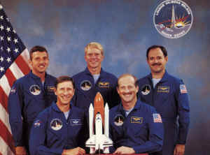 1988 STS 26 crew.jpg (96641 octets)