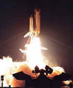 STS 33 launch.jpg (199786 octets)