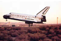 STS41 landing.jpg (39081 octets)