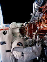 STS61 9400261.jpg (95145 octets)