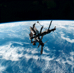 Mir.Space.Station.STS-74.gif (209556 octets)