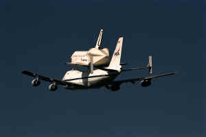 1997 KSC-97PC-1668.jpg (48393 octets)