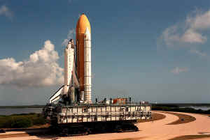 1999 STS96 KSC-99PP-0434.jpg (156811 octets)