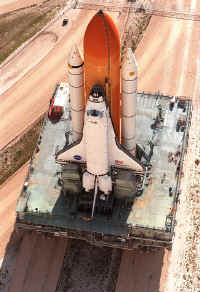 1999 STS96 KSC-99PP-0533.jpg (135655 octets)