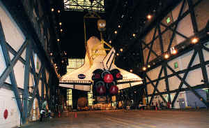 2001 STS102 KSC-01PP-0230.jpg (220254 octets)