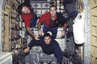 sts106-369-019.jpg (115827 octets)