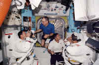 sts113-340-024.jpg (105204 octets)