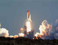 STS99 KSC-00PD-5005.jpg (81724 octets)