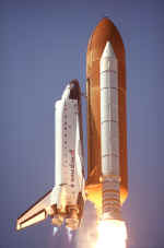 STS99 KSC-00PP-0223.jpg (805134 octets)