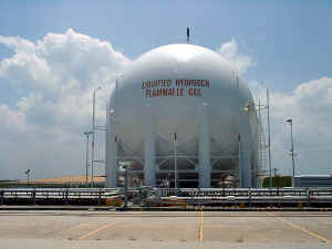 LC 39 reservoir LH2.jpg (85896 octets)