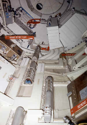 skylab 7034688 MDA.jpg (373880 octets)