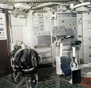 skylab workshop caisson et velo.jpg (515761 octets)