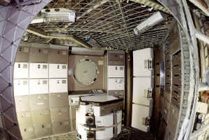 skylab workshop cuisine.jpg (424034 octets)