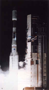 1994 V66 launch 02.jpg (72531 octets)