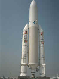 expo ariane5 bourget2.jpg (54909 octets)