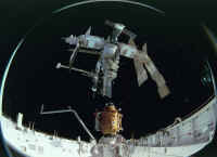 1995 STS74 DM docking 03.JPG (170221 octets)