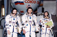 1996 TM24 crew.jpg (93309 octets)