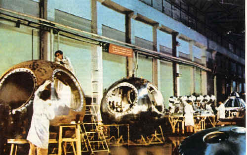 vostok fabrication 04.jpg (192870 octets)